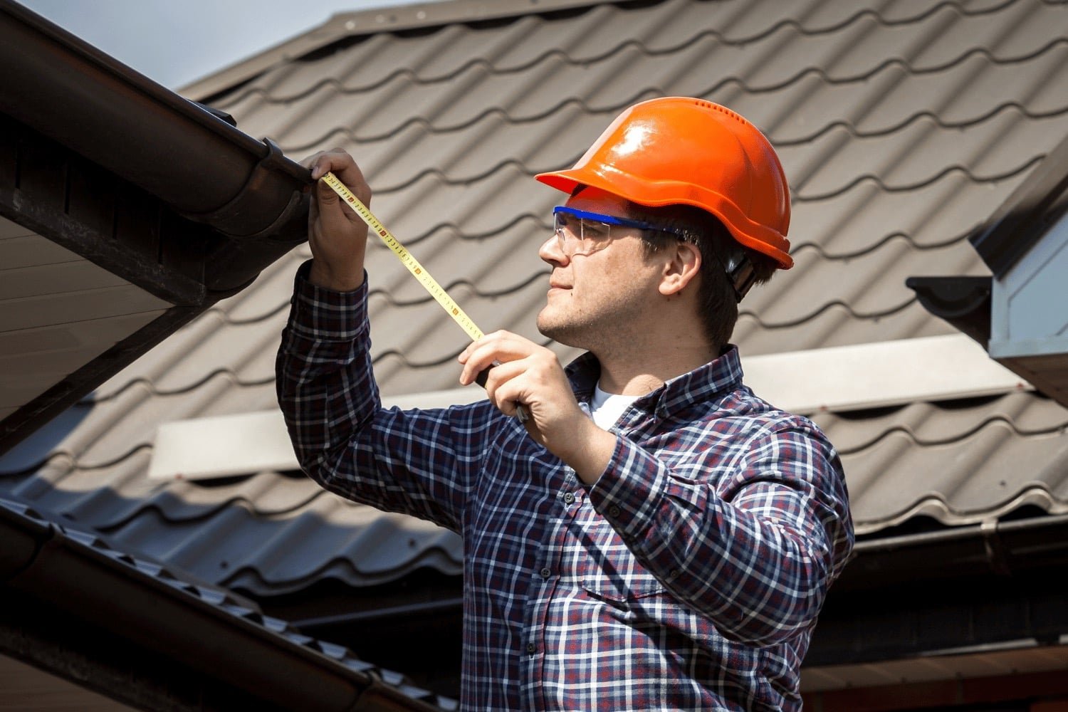 How to Find the Source of a Roof Leak Before It Causes More Damage