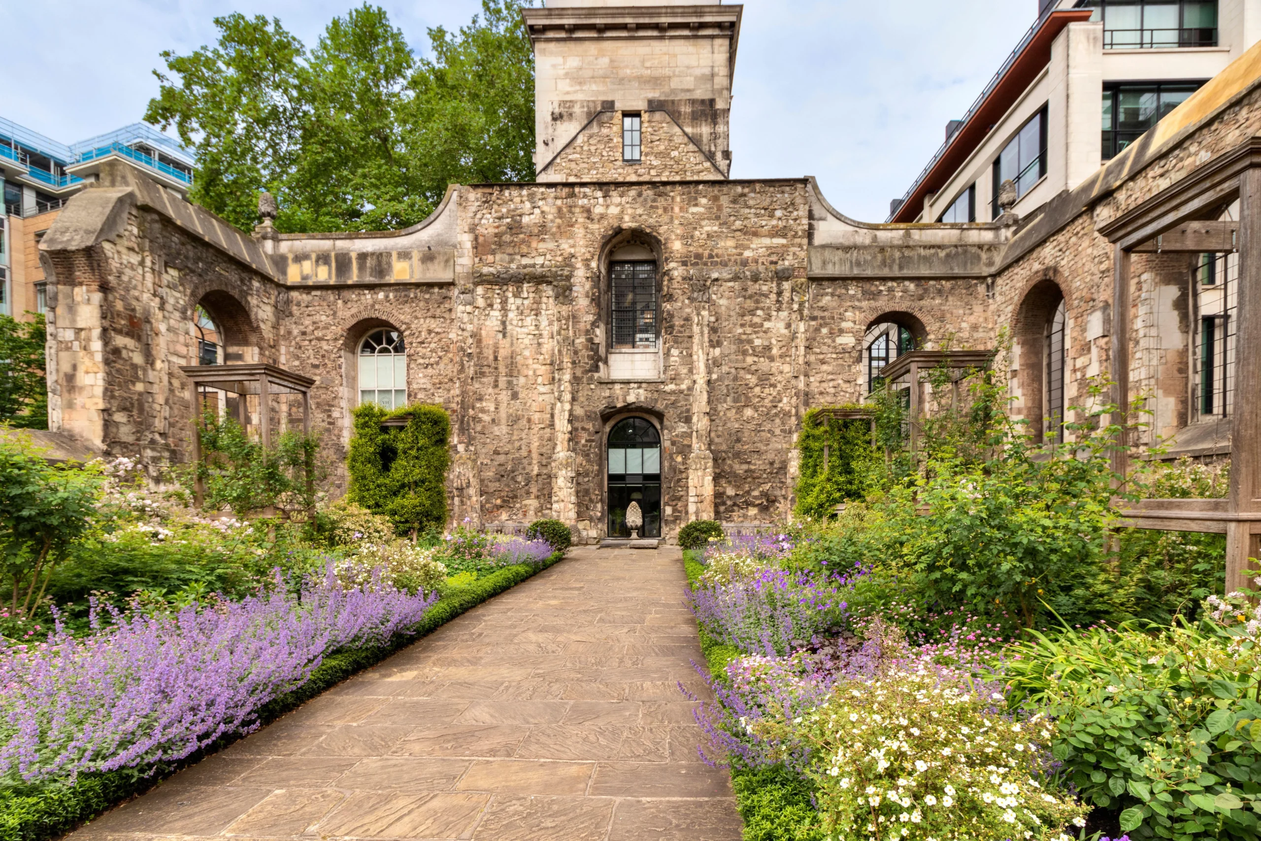 London’s Hidden Gems: Secret Gardens, Museums and Historic Spots